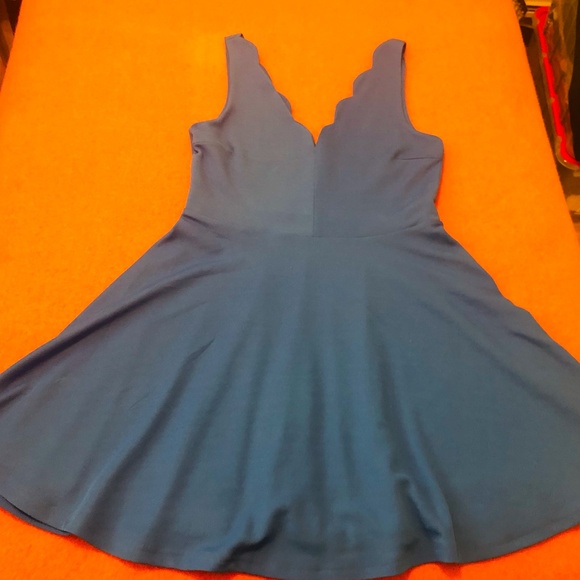 Blue sleeveless scalloped neck skater dress NWT - Picture 2 of 6